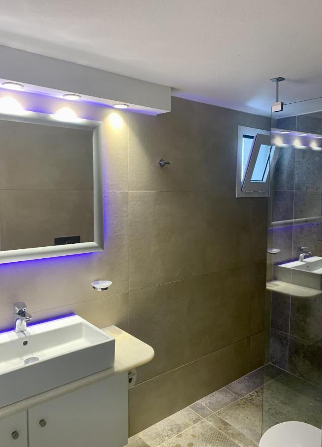 Hotel Aegeon Милопотас Екстериор снимка