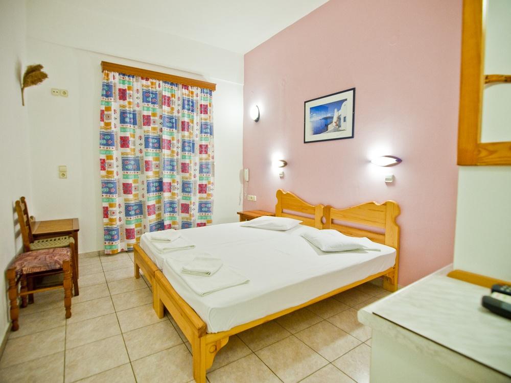 Hotel Aegeon Милопотас Екстериор снимка